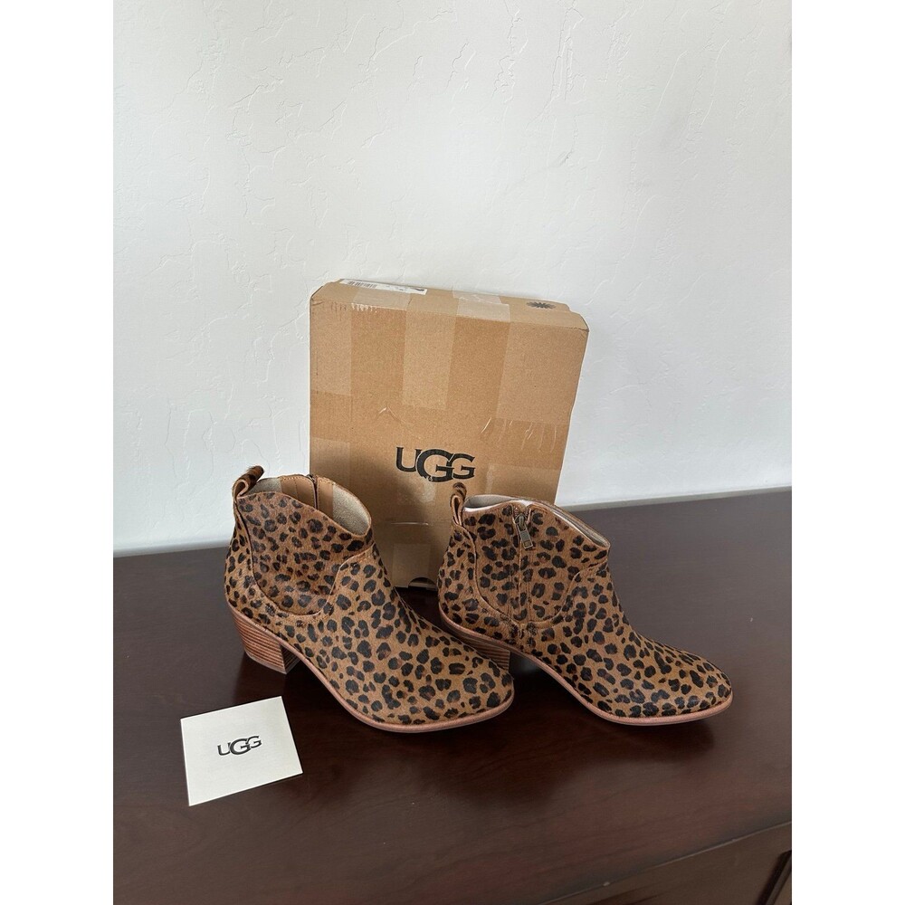 NEW UGG Kingsburg Leopard Calf Hair Boots Women 9 Western Cowgirl Ankle Booties